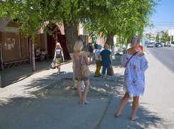 Смерти каждый день, и поток больных с направлениями в инфекционные госпитали в Волгоградской области не прекращается