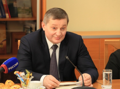 Андрей Бочаров объявил дополнительными выходными для жителей Волгоградской области 1 и 2 февраля 2023 года