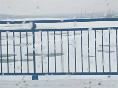 В Камышине к Новому году замерзла Камышинка