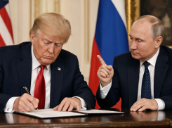 «Адские санкции» против России приняты «на полшишечки»: Трамп пытается грозить Кремлю, но сам боится своих угроз