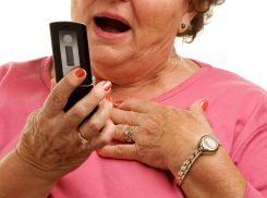 В Камышине мошенник предложил установить пенсионерке приложение против мошенников