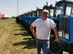 В Камышинском районе селу Воднобуерачному для тушения пожаров достался новый трактор «Беларус» с прицепной бочкой