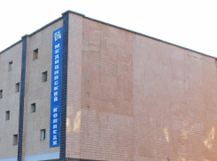 «Переоделся» упал и умер»: в Камышине в медколледже скончался на занятиях студент