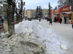 В Камышине учреждение «Благоустройство» приступило к вывозу снега с центральных улиц