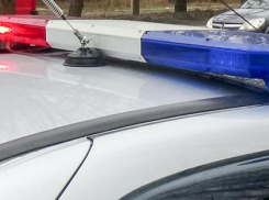 В селе Таловка Камышинского района мадам за рулем подшофе врезалась в опору ЛЭП