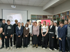 В Камышине местный краевед и публицист Нина Врублевская презентовала новую книгу