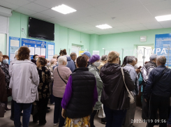 Что ответили редакции нашего портала из Облздрава на критическую публикацию о толпах больных в «ковидном центре» и поликлиниках Камышина