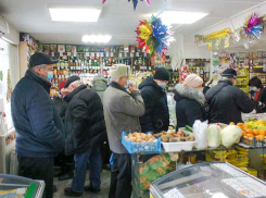 «Блокнот Камышина» прошелся по маленьким магазинчикам города, где народ дышит друг другу в затылок