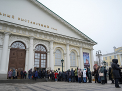 Чем обрабатывают и кормят журналистов перед пресс-конференцией президента