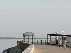 В Камышине продолжается облицовка набережной Камышинки тротуарной плиткой