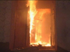 В Камышине из-за курильщика случился пожар в пятиэтажке