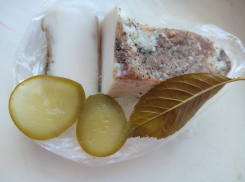 В Камышине после Старого нового года на центральном рынке сало догоняет по цене копченую грудинку