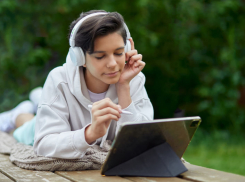 В Волгоградской области сезон покупок гаджетов к школе не завершился