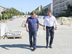 Андрей Бочаров наносит визиты в Камышин один за другим, не стал исключением и день выборов