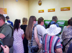 Евро - за сто, доллар — выше 92: почему падает рубль и что будет дальше, - «Блокнот - Россия»