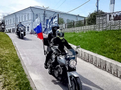 В Камышине на центральной набережной прошло эффектное открытие  мотосезона-2023  (ВИДЕО)