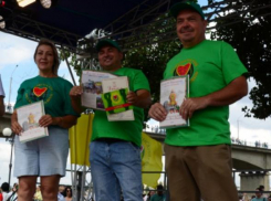 Арбуз-великан, ставший победителем фестиваля, оказался «родом» из села Вихлянцево Камышинского района