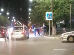 Камышинские следователи задержали наглеца, набросившегося в прошлом сентябре на сотрудников ДПС на улице Ленина