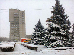 В Камышине на «проклятом» переходе в третьем микрорайоне 27-летний водитель сбил парня и девушку