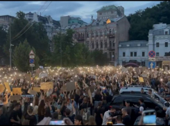 Зеленского «сливают»: в Киеве начался Майдан – параллельно Трамп обвинил власти Украины в исчезновении денег США, - «Блокнот - Россия»