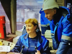 Депутат камышан в Госдуме Алексей Волоцков доложил избирателям, что побывал «на экскурсии» у мартеновской печи