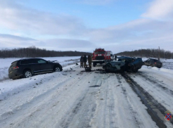 Выезд на «встречку» закончился двумя смертями на волгоградской трассе 