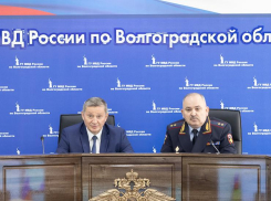 Павел Гищенко - генерал-лейтенант полиции из Донецка, служивший в свое время в Камышине, сегодня, 15 июля, назначен главой ГУ МВД России по Волгоградской области  