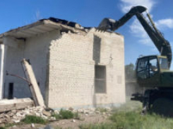 В Камышине идет массовый снос старых зданий Министерства Обороны