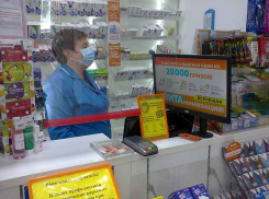 Администрация Камышина спохватилась: за день до введения масочного режима сообщила пожилым горожанам, где им взять бесплатные маски