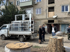 В городе Петров Вал Камышинского района продолжаются восстановительные работы в доме, где взорвался газ
