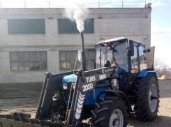 Администрация Камышина похвалилась, что купила трактор
