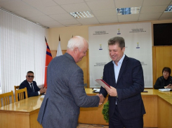 Глава Камышина Станислав Зинченко встретился с ветеранским активом, о чем конкретно говорили - осталось за кадром