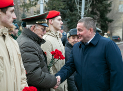 На священной земле Волгограда-Сталинграда отметили День защитника Отечества 23 февраля, без «досрочности», как в Камышине
