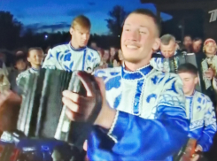 Образцовый ансамбль «Колокольчик» из Камышина вновь задорно «прозвенел» на Первом канале 