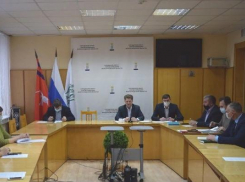 В Камышине антикоронавирусный штаб под руководством Станислава Зинченко определил, сколько работников отправлять на «удаленку»