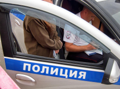 В Камышине полицейские задержали двух разбойниц, подравшихся с горожанкой и ограбивших пострадавшую