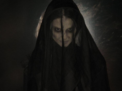 Полиция разыскивает двух женщин в черном, похитивших у пенсионерки 300 тысяч рублей  на улице Ленина