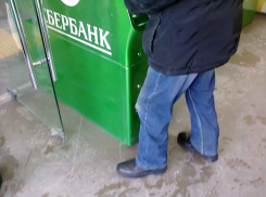 46-летний камышинский грузчик послушно перечислил на счет мошенника 800 000 рублей