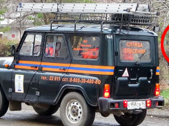 В Камышине на улицу Терешковой прибыли экстренные службы из-за сумки на кустах?