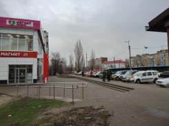 Может, пустые торговые места на 3-м городке подвинуть к стихийному рынку «на капотах»? - камышанка