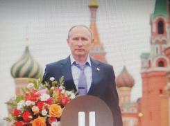 «Девчонки, с праздником 8 Марта!» (ВИДЕО)
