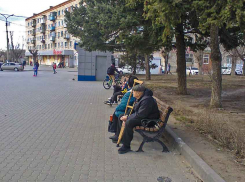 Почти миллион рублей накопленных за жизнь сбережений перевел мошенникам 69-летний пенсионер 