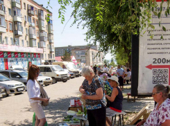 В Камышине центральная улица Ленина превратилась в большой базар на асфальте, который все растягивается