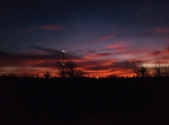 В преддверии дня Хэллоуина над Камышином образовался кровавый закат