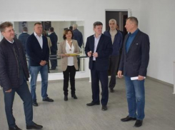 Станиславу Зинченко понравилось, как ремонтируют Дворец культуры «Текстильщик» в Камышине