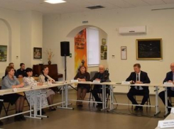 Будет ли совет при главе Камышина просто сидеть около Станислава Зинченко, или что-то советовать главе?