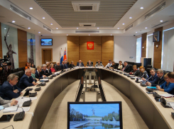 По миллиону в день обходится жителям региона содержание депутатов Волгоградской областной думы, - «Блокнот Волгограда»