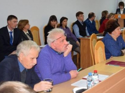 Камышинская муниципальная телестудия «Акценты» показала поздравления всех депутатских фракций, кроме КПРФ