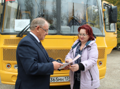 В селе Семеновка Камышинского района учеников будет возить новый школьный автобус