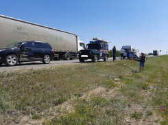 Под Камышином 19-летний водитель на «Тойоте» не смог развернуться с обочины и отправил в больницу двоих